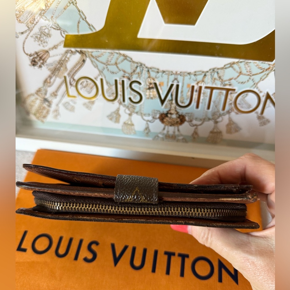 Louis Vuitton Vintage Monogram Zippy Wallet - Picture 8 of 16